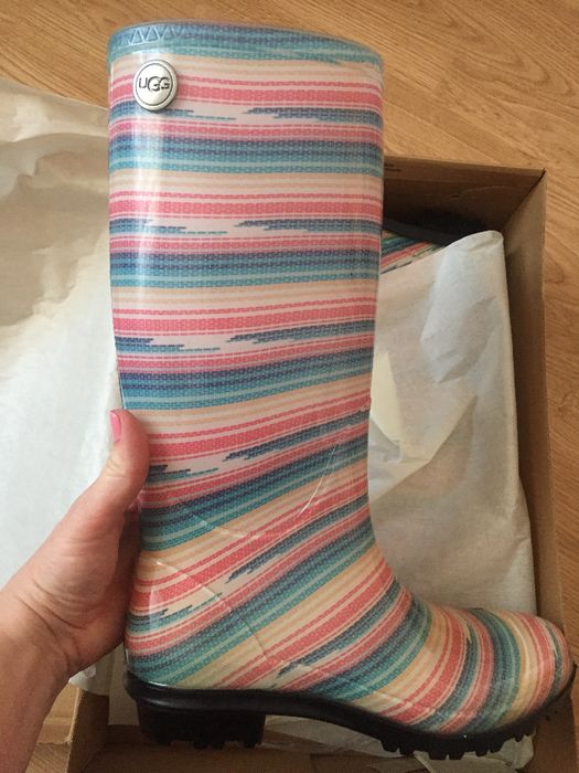 Резиновые сапожки ugg