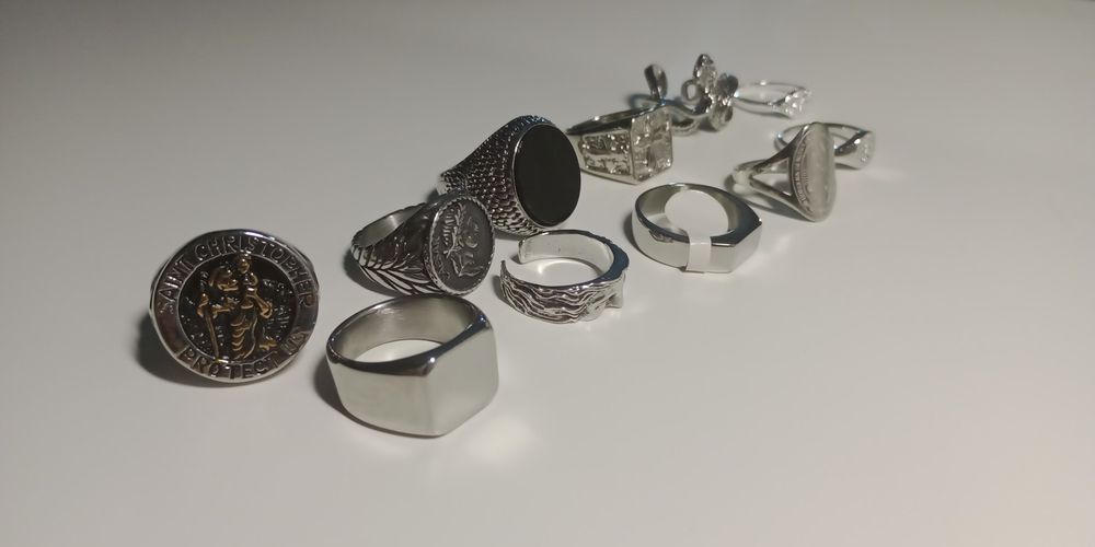 Zestaw sygnetów i pierścieni