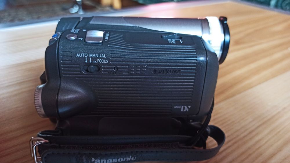 відео камера panasonic nv gs17