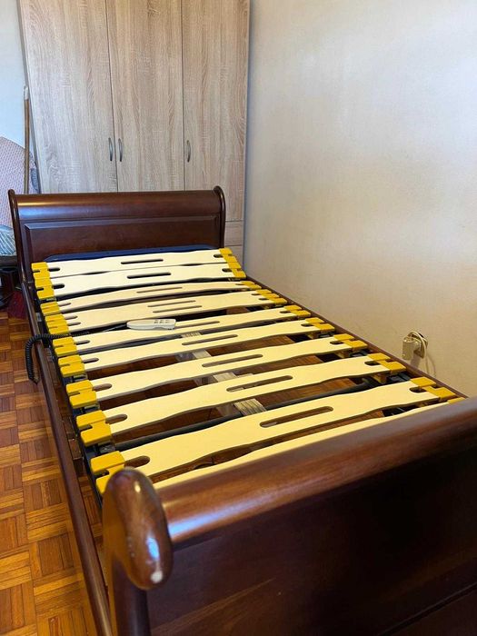 Cama articulada com c/comando