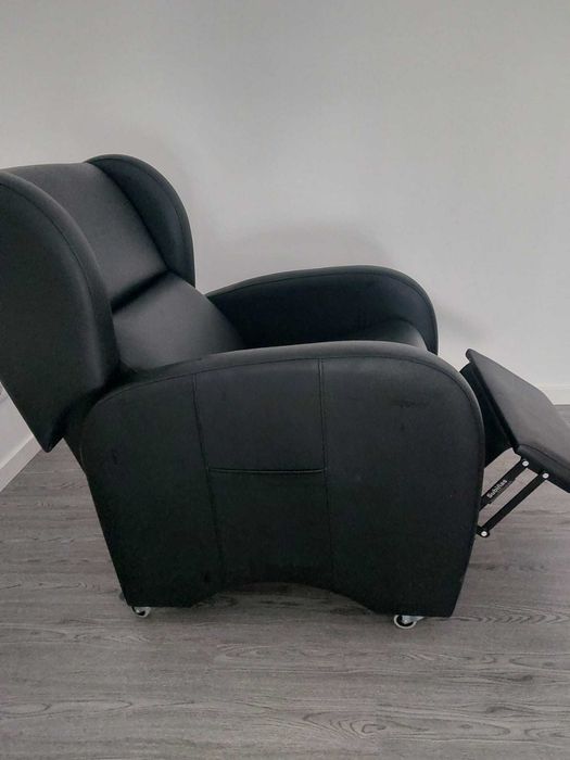 Cadeirão manual com rodas