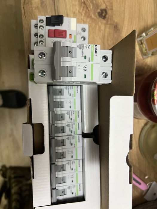 Продам автоматичні вимикачі Nork