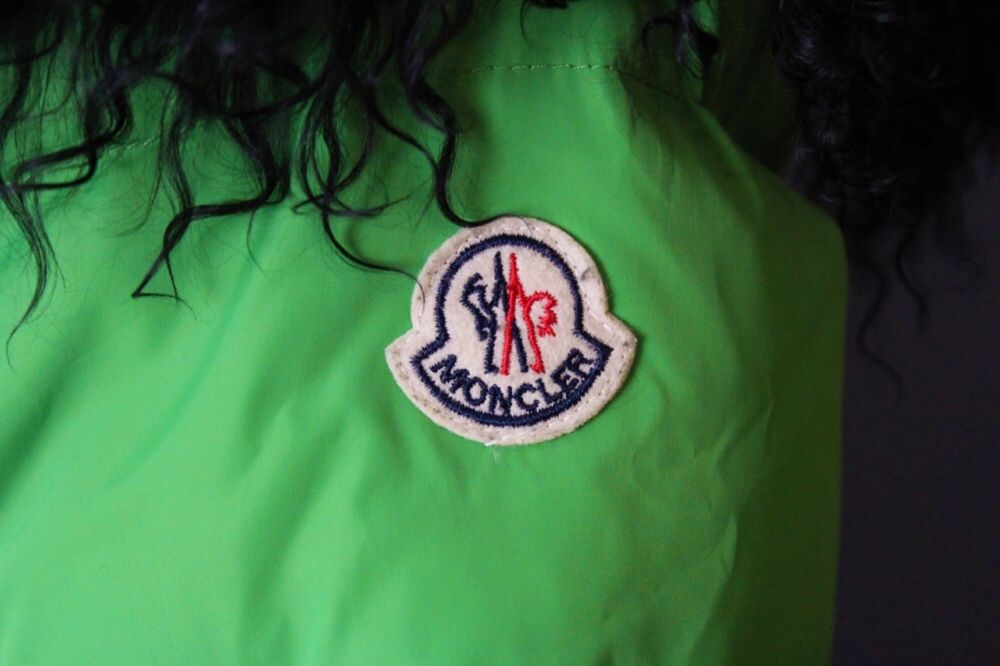 Жіноча куртка Moncler