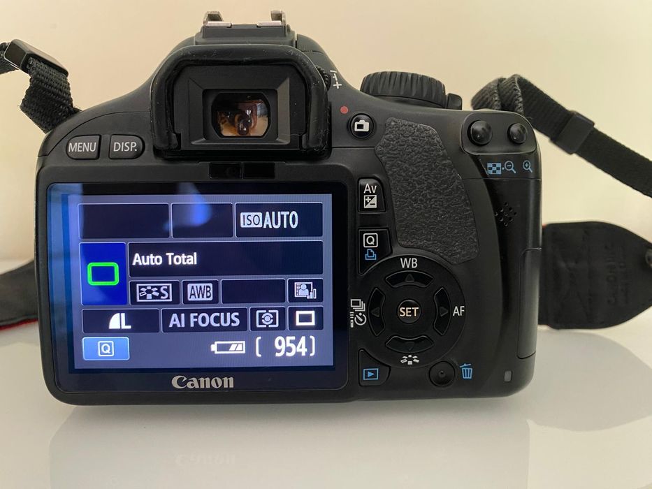 Kit Máquina Fotográfica Canon 550D