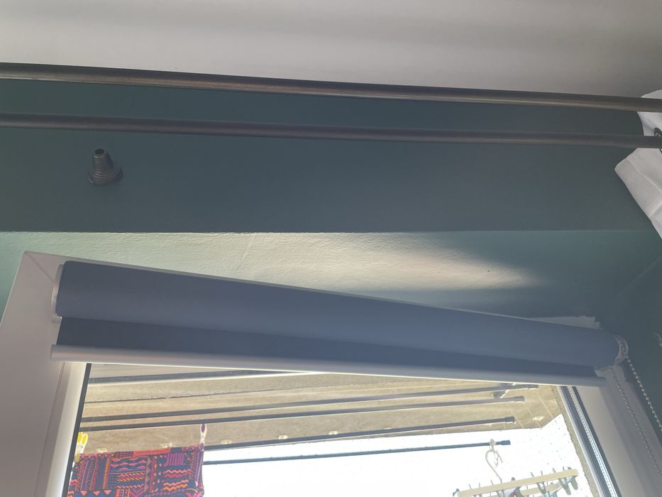 2 rolety granatowe balokonowe, zaciemniajace, 76cm szerokosc. Okazja!