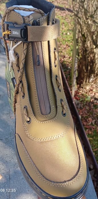 Botki męskie Dr Martens w stylu militarnym