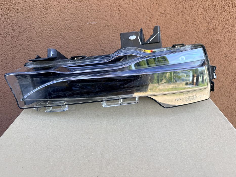 Lampa przeciwmgielna prawa Tesla Model 3 Y FL 1507933-00-C Europa