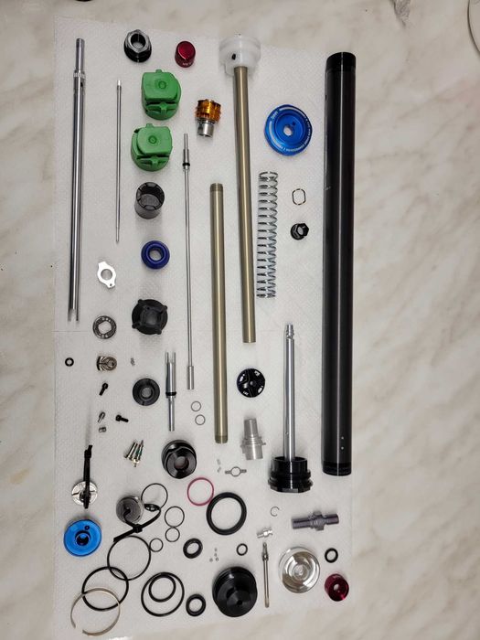 Двопідвіс Specialized Chisel 2025 з документами