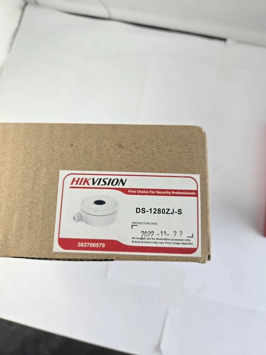 Kamera Hik Vision H.265+ + uchwyt Hik Vision DS-1280ZK-S