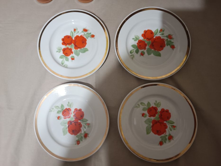 Фарфоровая статуэтка земля и ракета первый спутник