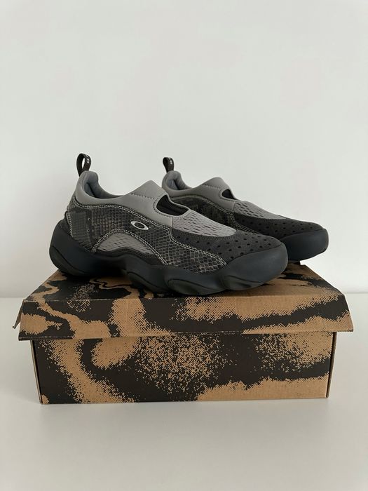 Оригінальні чоловічі кросівки Oakley x Factory Team Brain Dead Sandal