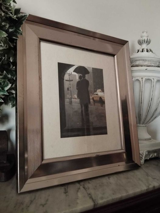 Quadro com Moldura Prateada