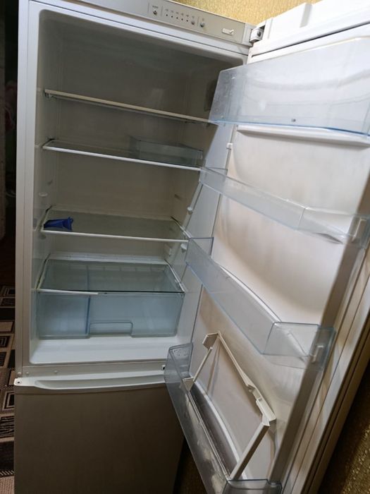 Продам холодильник
