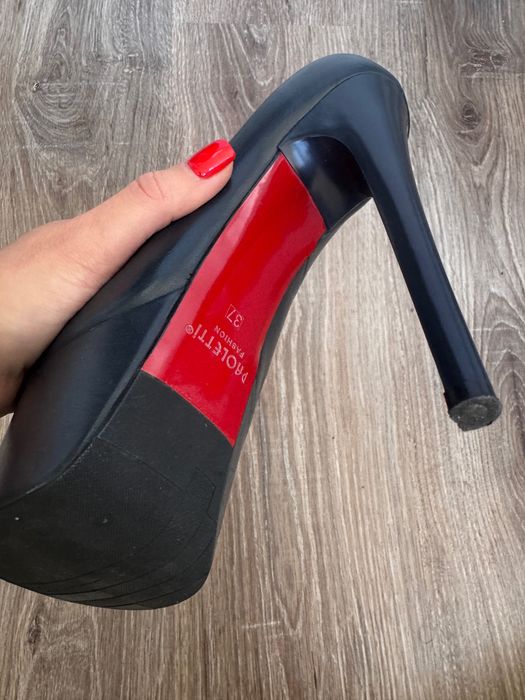 Жіночі шкіряні туфлі з платформою на високих підборах