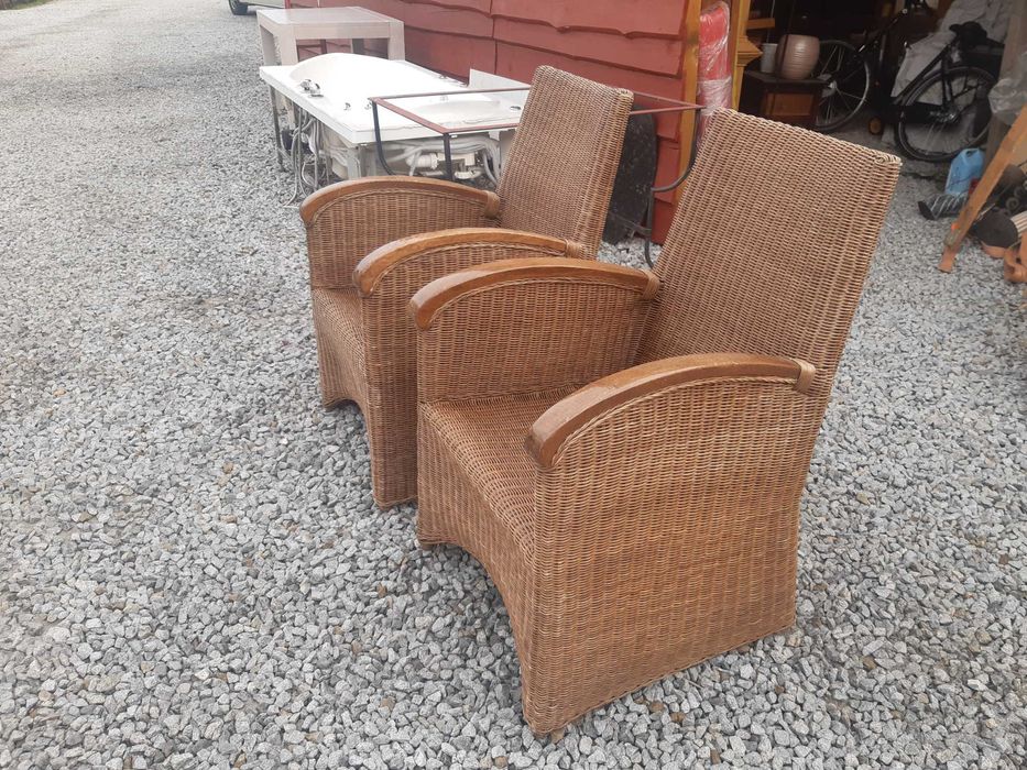 ładny zestaw rattanowy fotele+stół