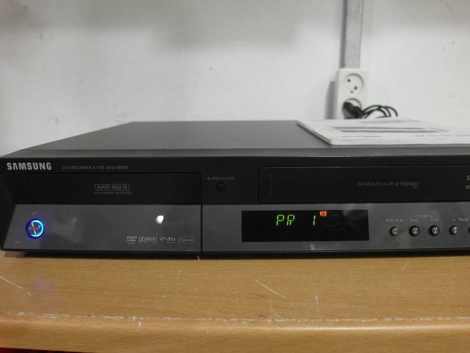 DVD + VHS Samsung DVD-VR350 com comando impecável