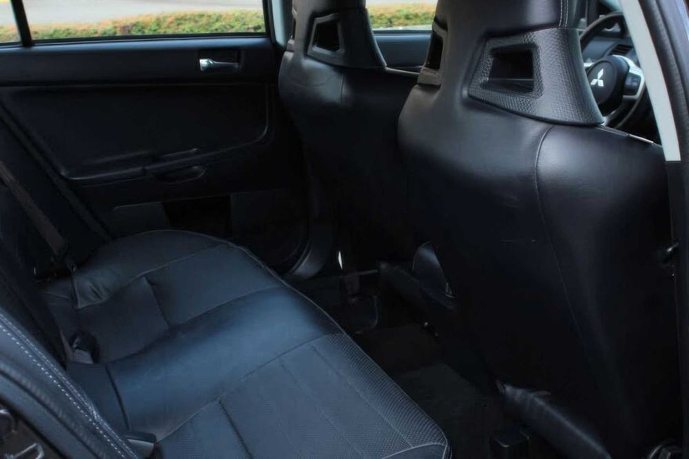 Mitsubishi Lancer Evolution GSR      2014