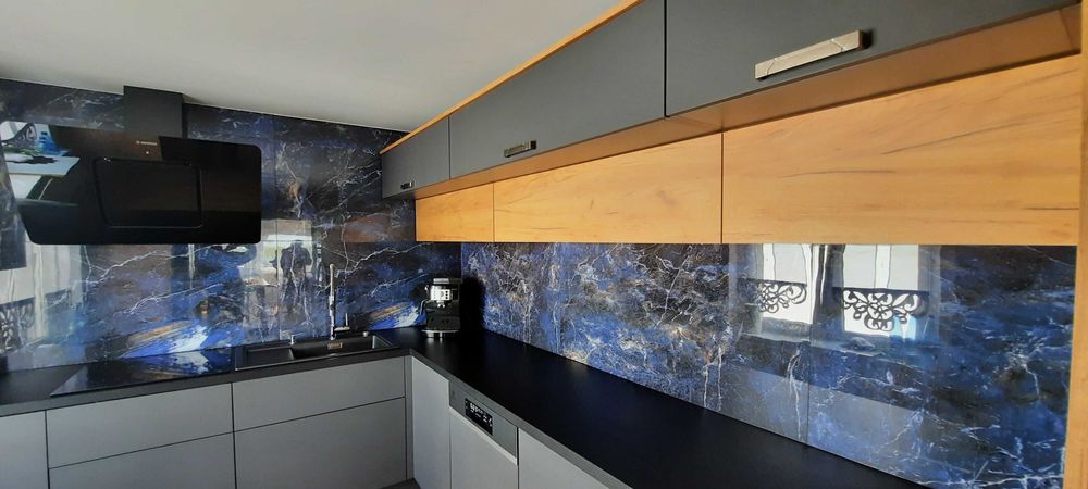 Meble kuchenne,Meble pokojowe,Łazienkowe,Szafy,Garderoby ,Nietypowe