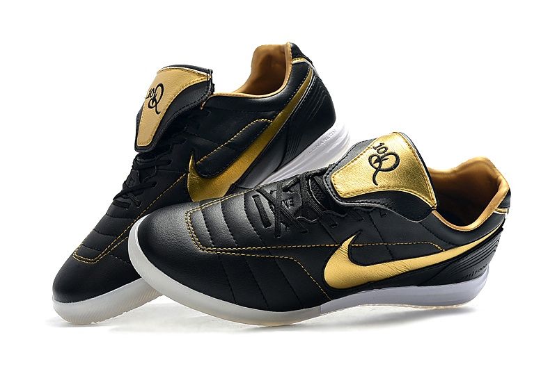 Nike Tiempo Ronaldinho