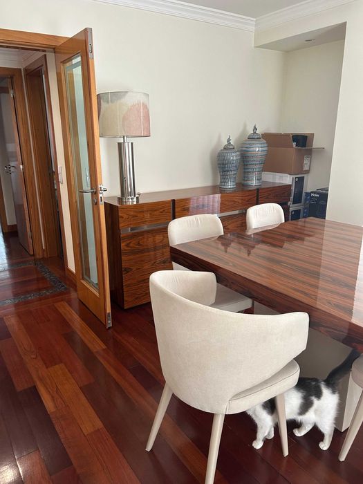 Conjunto de Jantar: Mesa Quadrada + Aparador (Pau Ferro Alto Brilho )