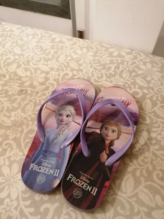 Vendo Havaianas frozen muito bonitas como novas
