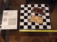 Tabuleiro de Xadrez em madeira 45x45 + 32 Peças em cerâmica São