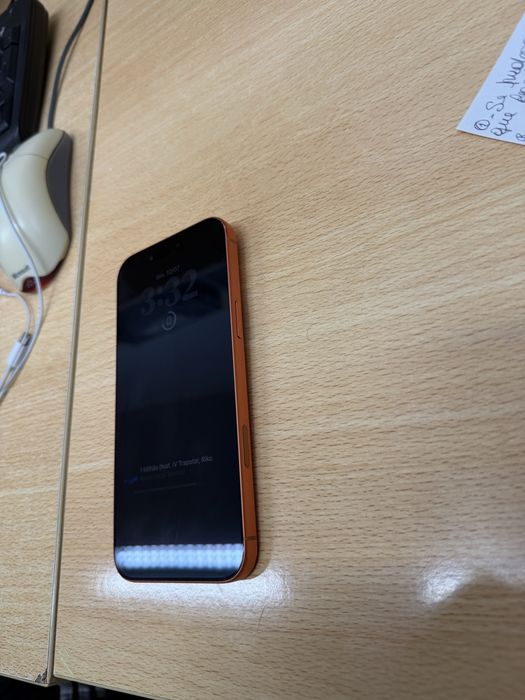 Vendo o meu telefone se queiseres liga pra nos fechar o bisno