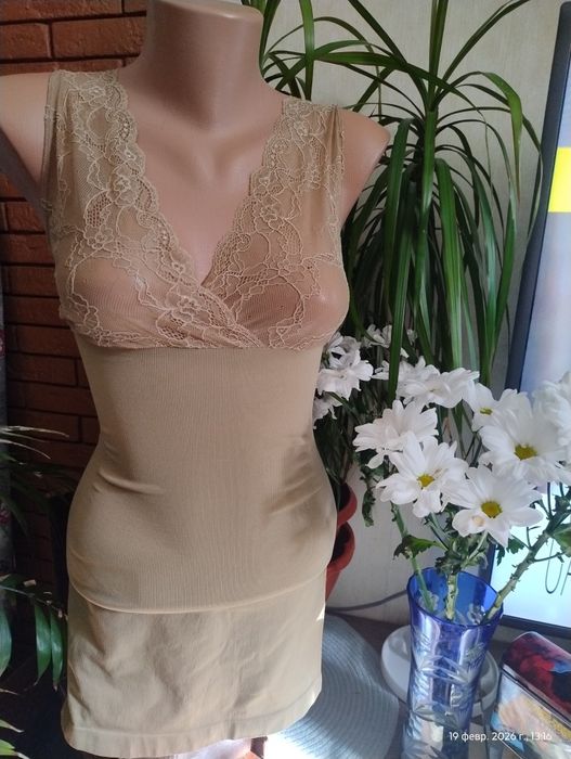 Нижня білизна,корегуюча.