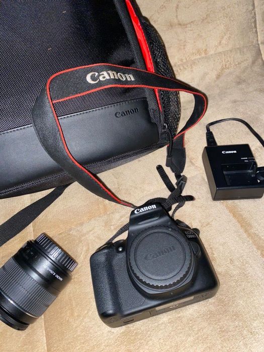 Máquina fotográfica Cânon como nova