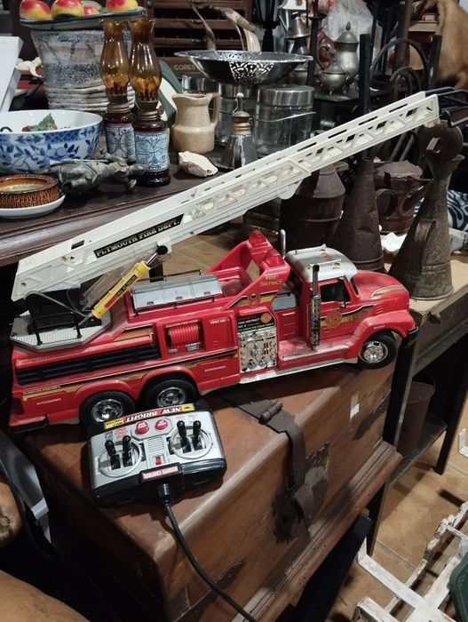 Brinquedo camião dos bombeiros