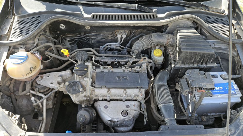 Volkswagen Polo 2010, 1,2 бензин