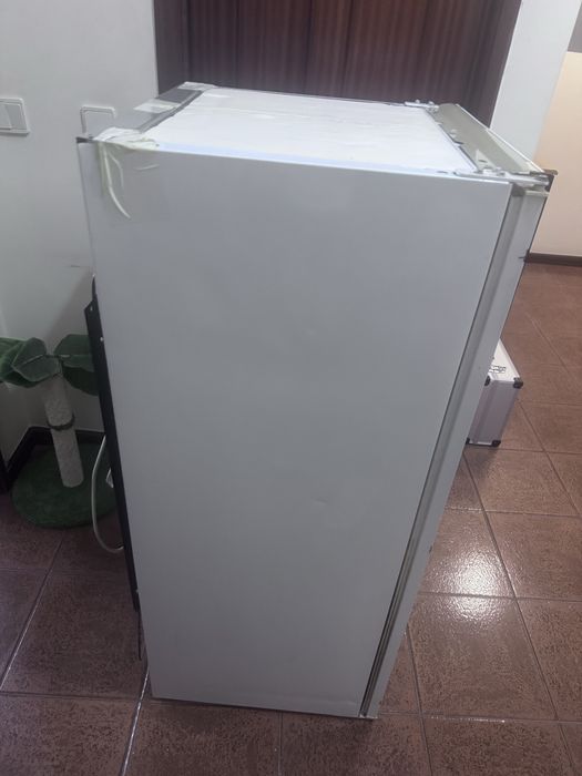 Frigorifico de encastrar ariston A+