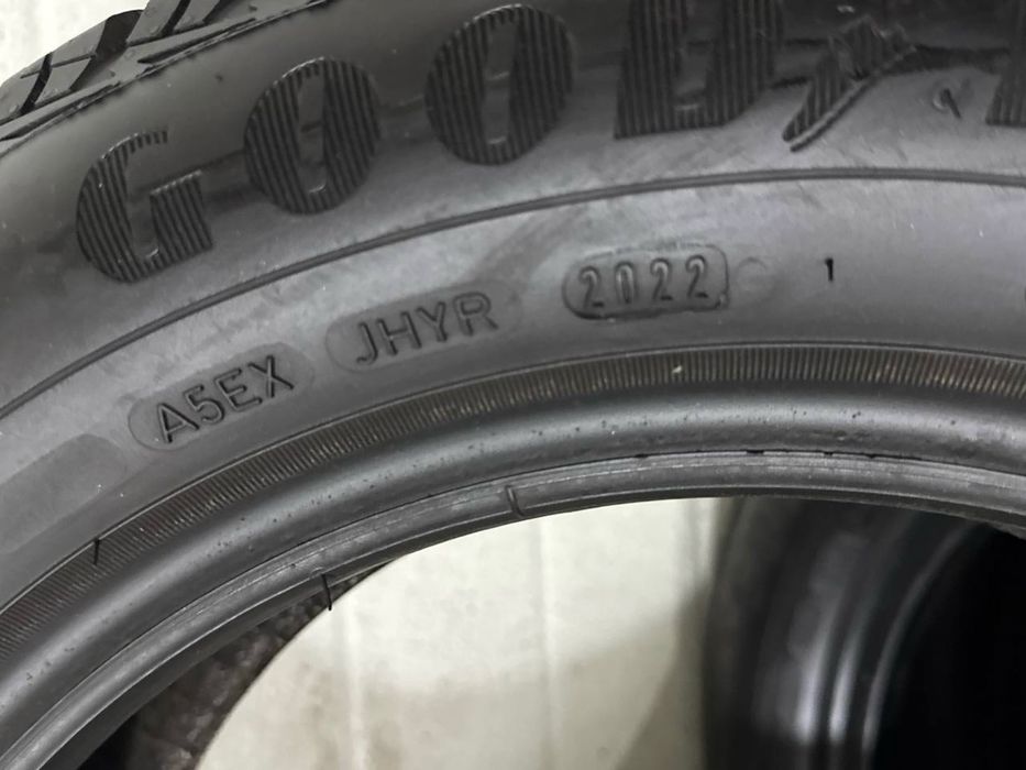 Зимові шини Goodyear Ultra Grip ICE 2 175/65 R14 86T M+S 2022 року