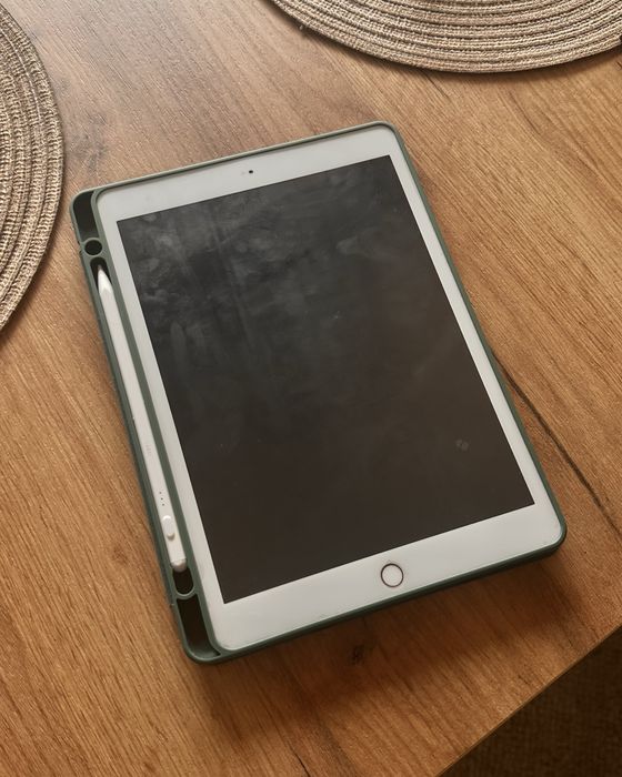 Ipad 8 generacji 32gb ios 26