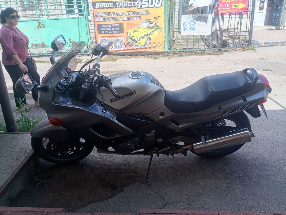 Продам мотоцикл Kawasaki zzr 600/2