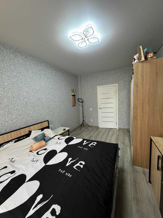 Будинок, смт. Куликів ( центр)