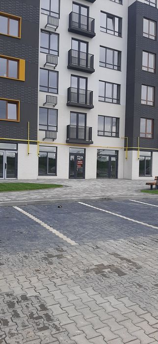 Здам в оренду (або продам)фасадне приміщення в жк Молодість(Ірпінь)