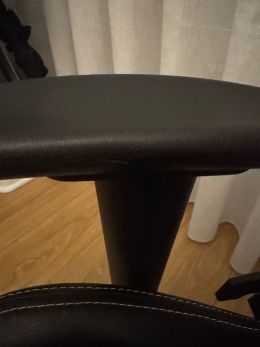 Cadeira Gaming Trust GXT 707R