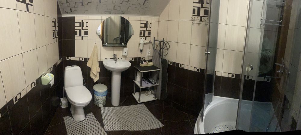 Приватна садиба на 6 осіб!!! VALISOVA KHATA