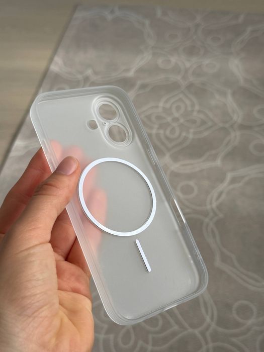 Чохол на iPhone 17