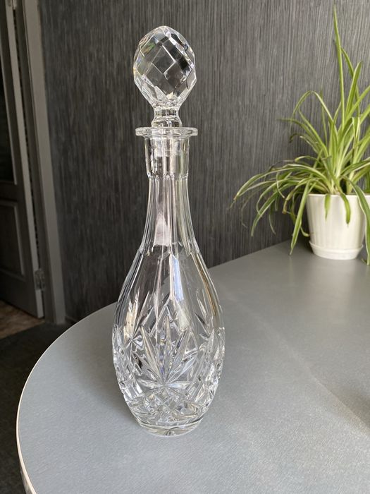 Кришталевий графін