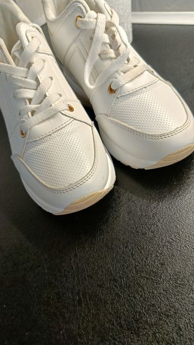 Buty sportowe na platformie rozmiar 39