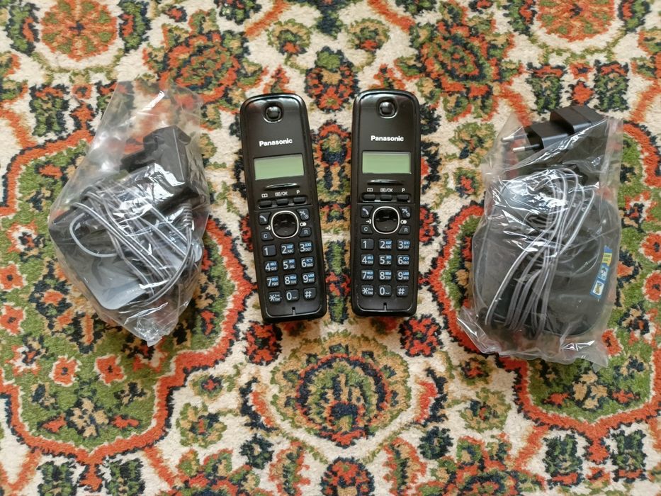 Телефон Panasonic KX-TG1612UA