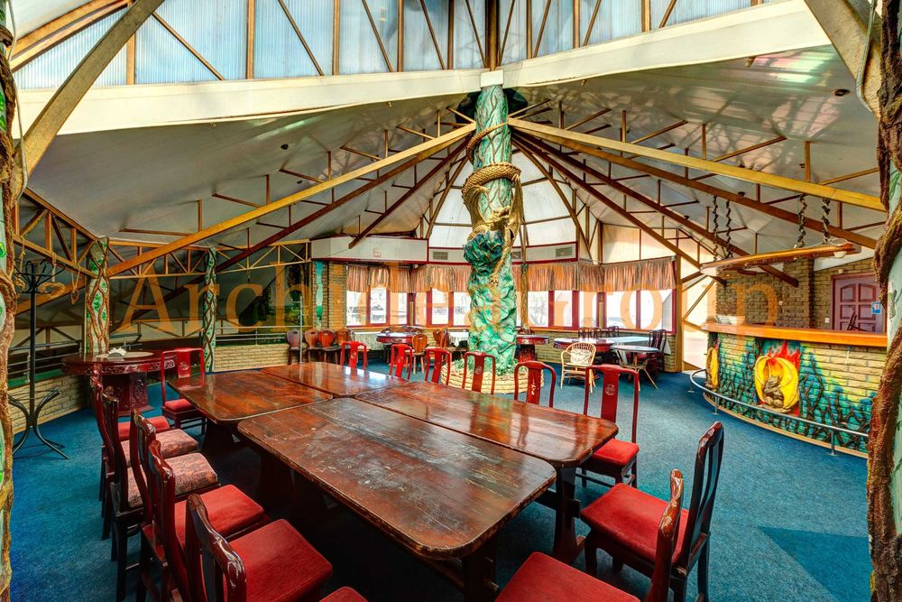 Ресторан 395 м2 з літніми бесідками Гідропарк, супер локація