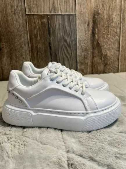 Białe buty sneakersy Jiu Jo 35