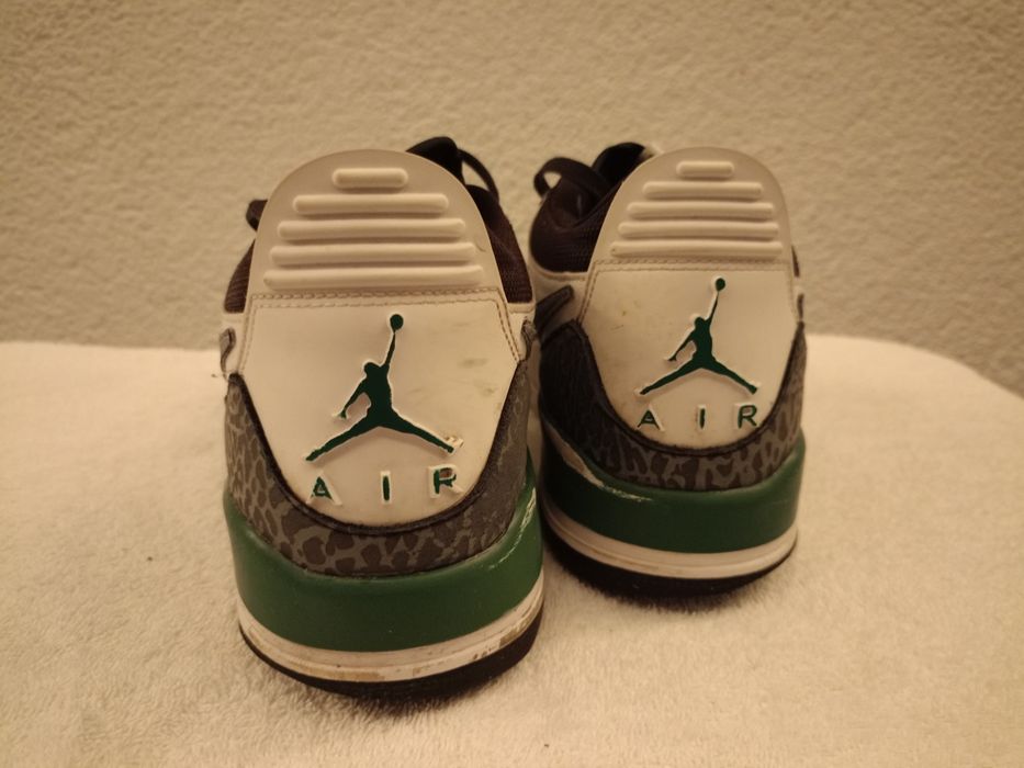 Buty sportowe Jordan Nike, rozmiar 42.5