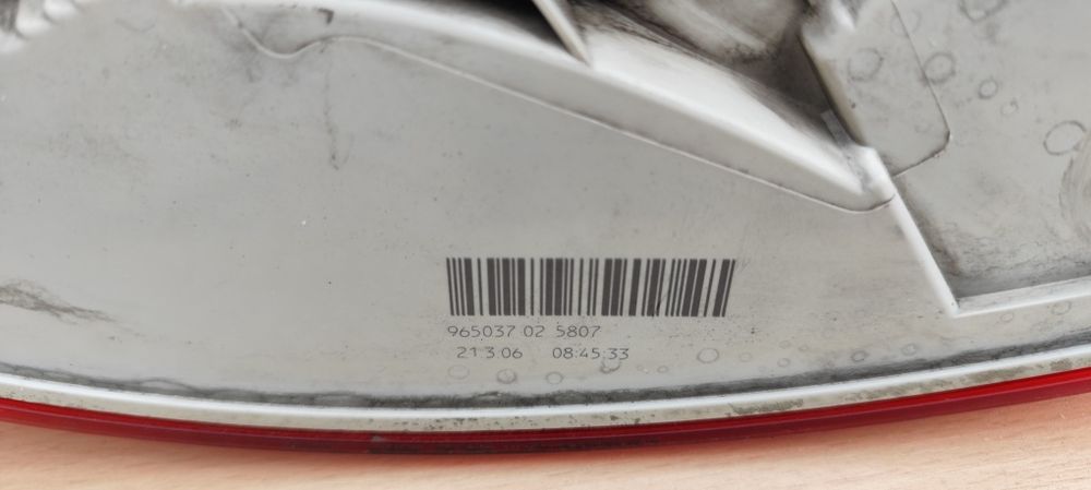 Audi A4 B7 sedan 2006r. Lampa tył prawa oryginał Hella 8E5945096