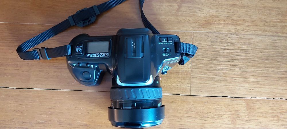 Máquina fotográfica MINOLRA Dynax 300si