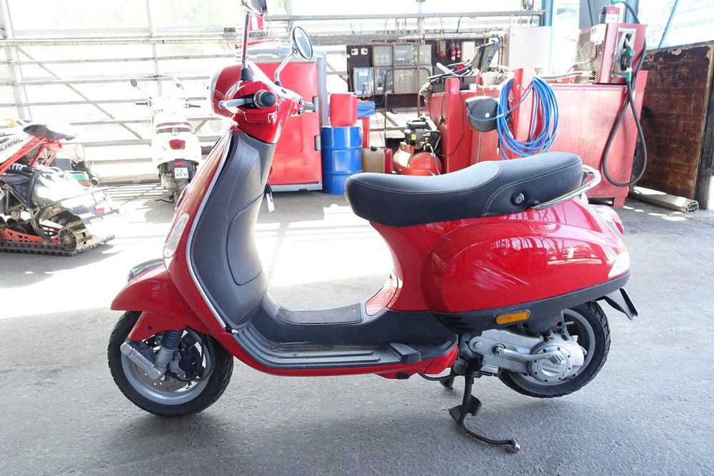 Ретро скутер 2010 Piaggio Vespa LX50