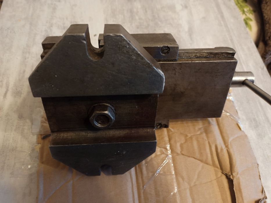 Тиски производства СССР